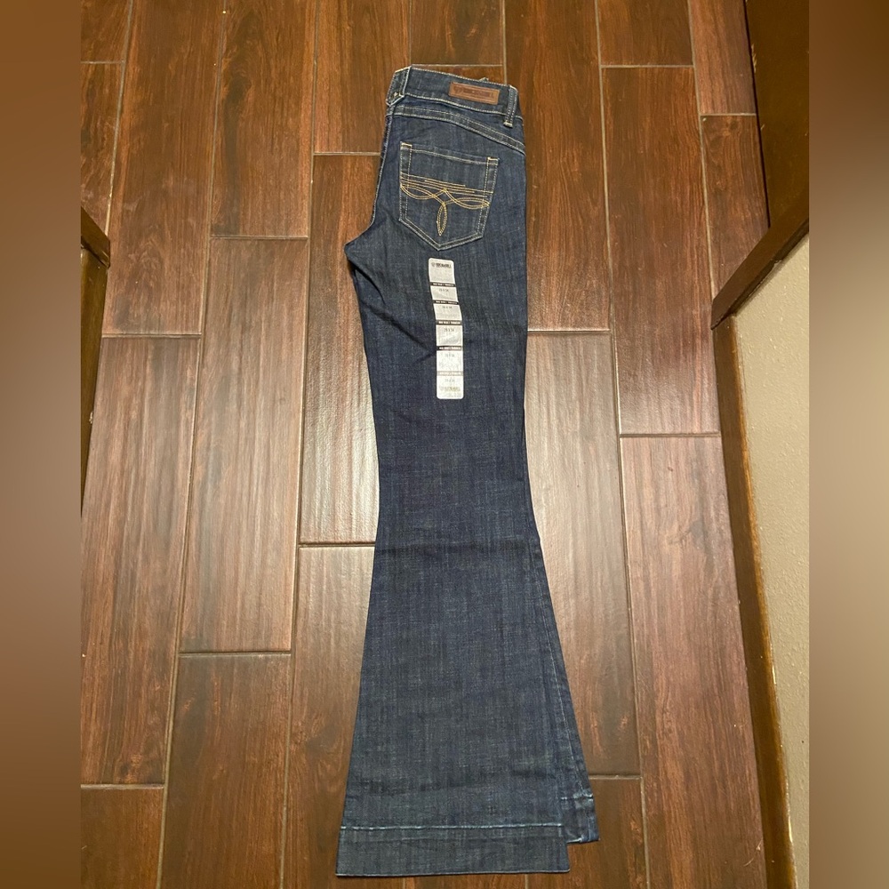Women’s rock and roll jean